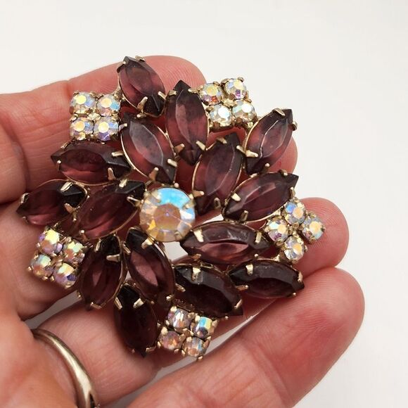 Vintage Gorgeous Faceted Purple Glass and Rhinestone Brooch/Pin - Picture 4 of 4